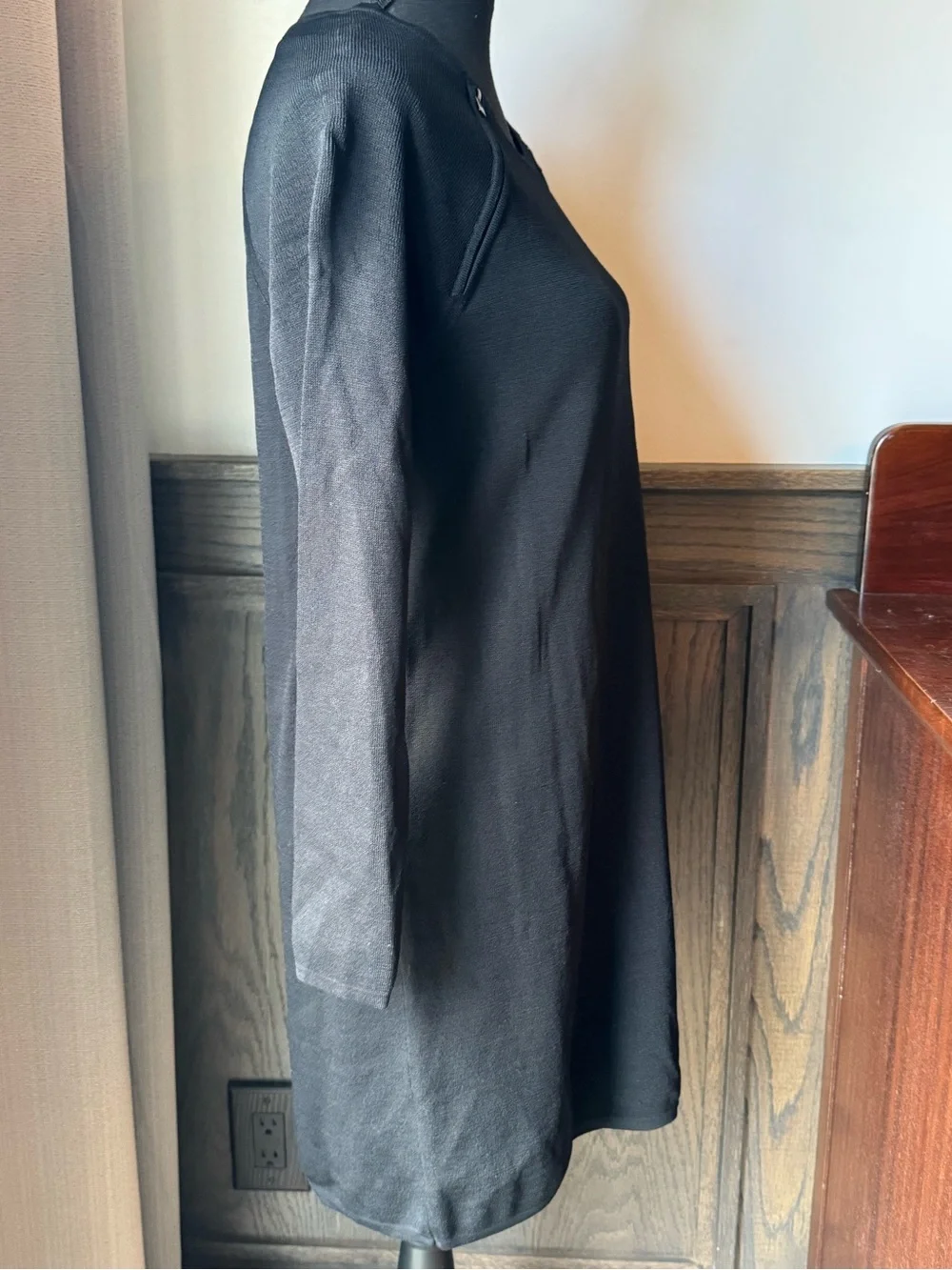 Banana Republic Classic Black Long-Sleeve Knit Dress medium - Picture 4 of 7